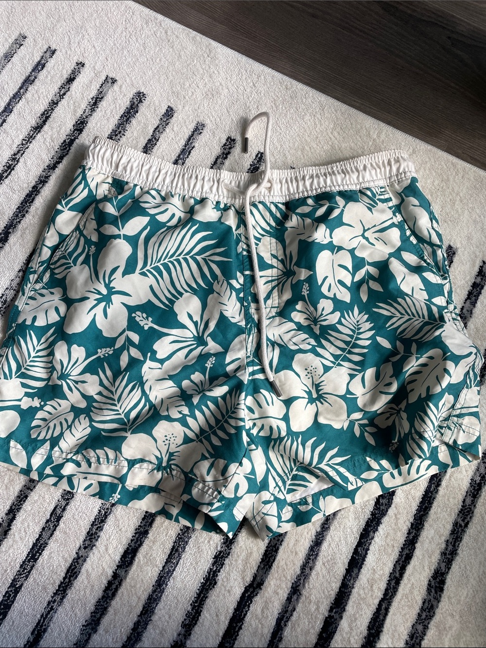 American Eagle Outfitters Teal Floral Drawstring Shorts